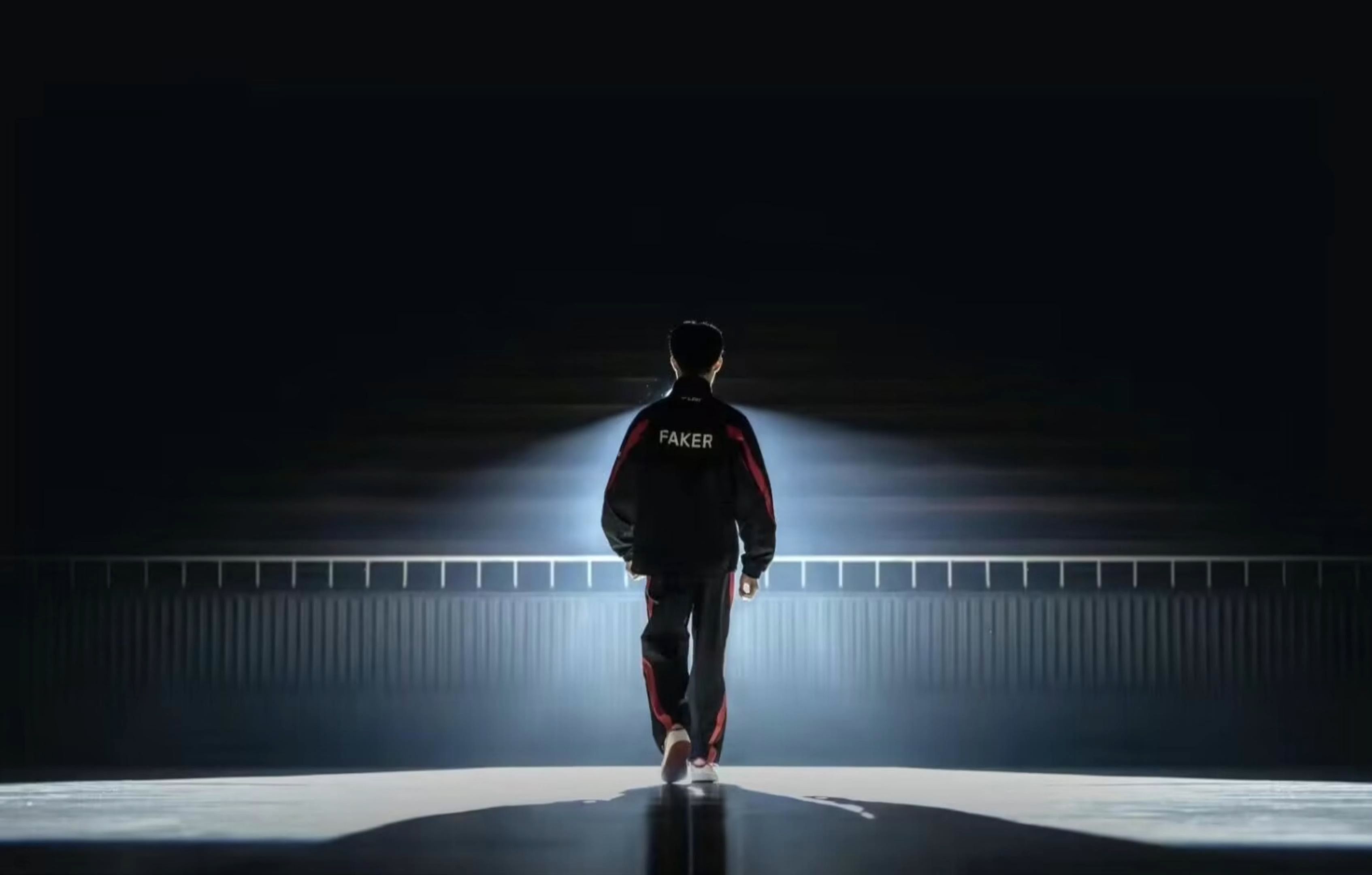 英雄联盟官方公布首位名人堂选手：欢迎Faker进入名人堂